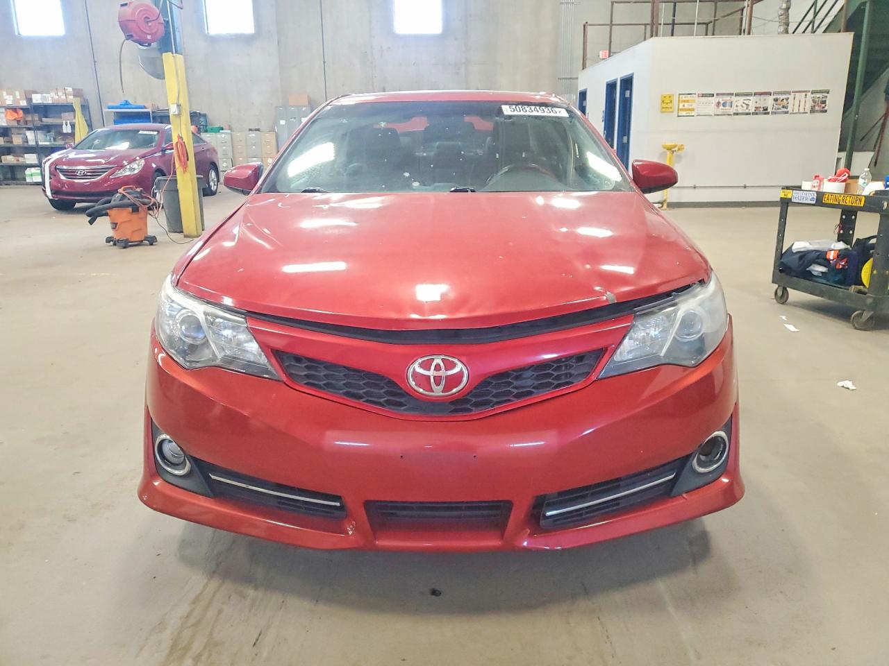 2013 TOYOTA CAMRY SE photo 13