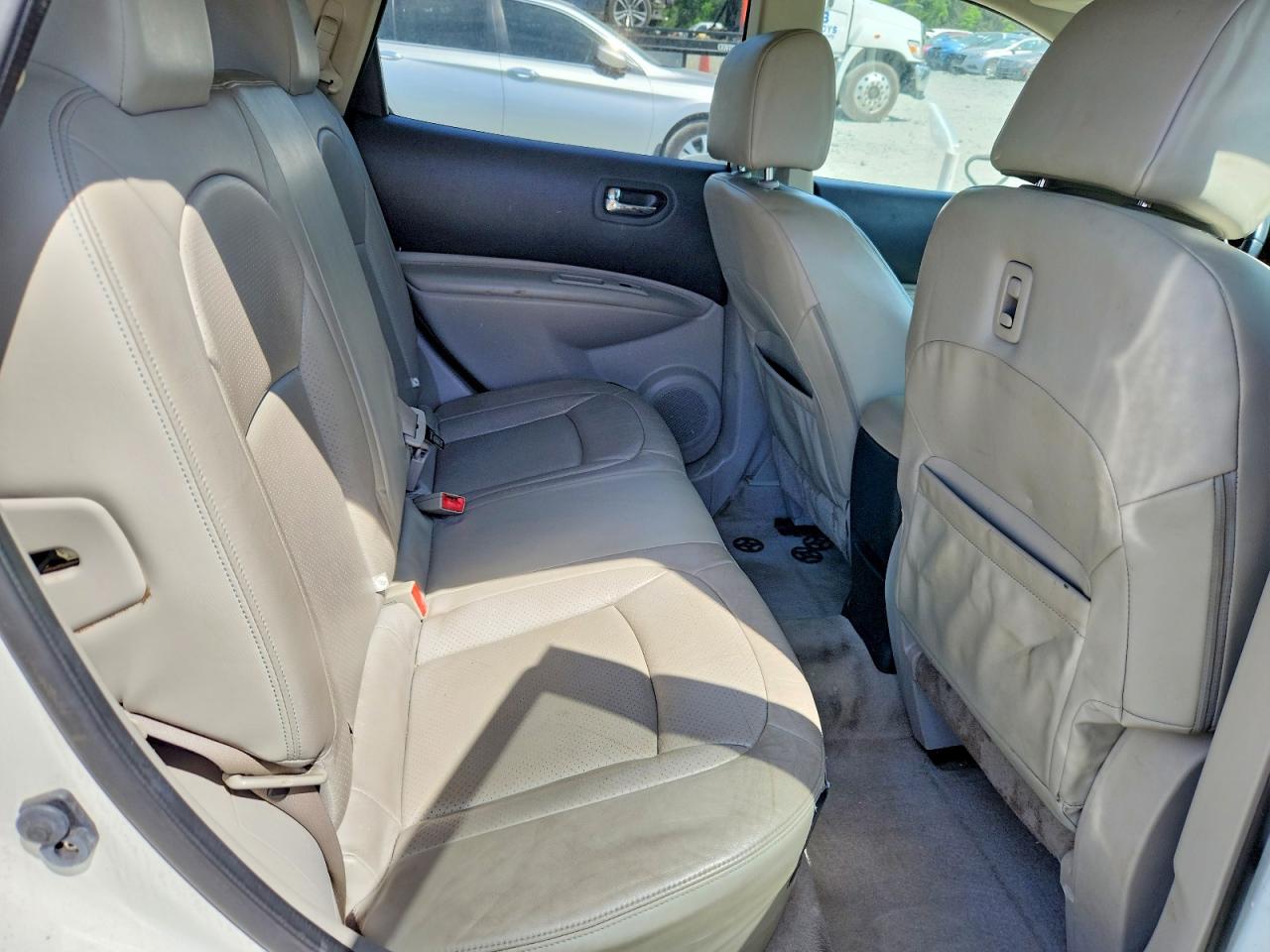 2011 NISSAN ROGUE S photo 10