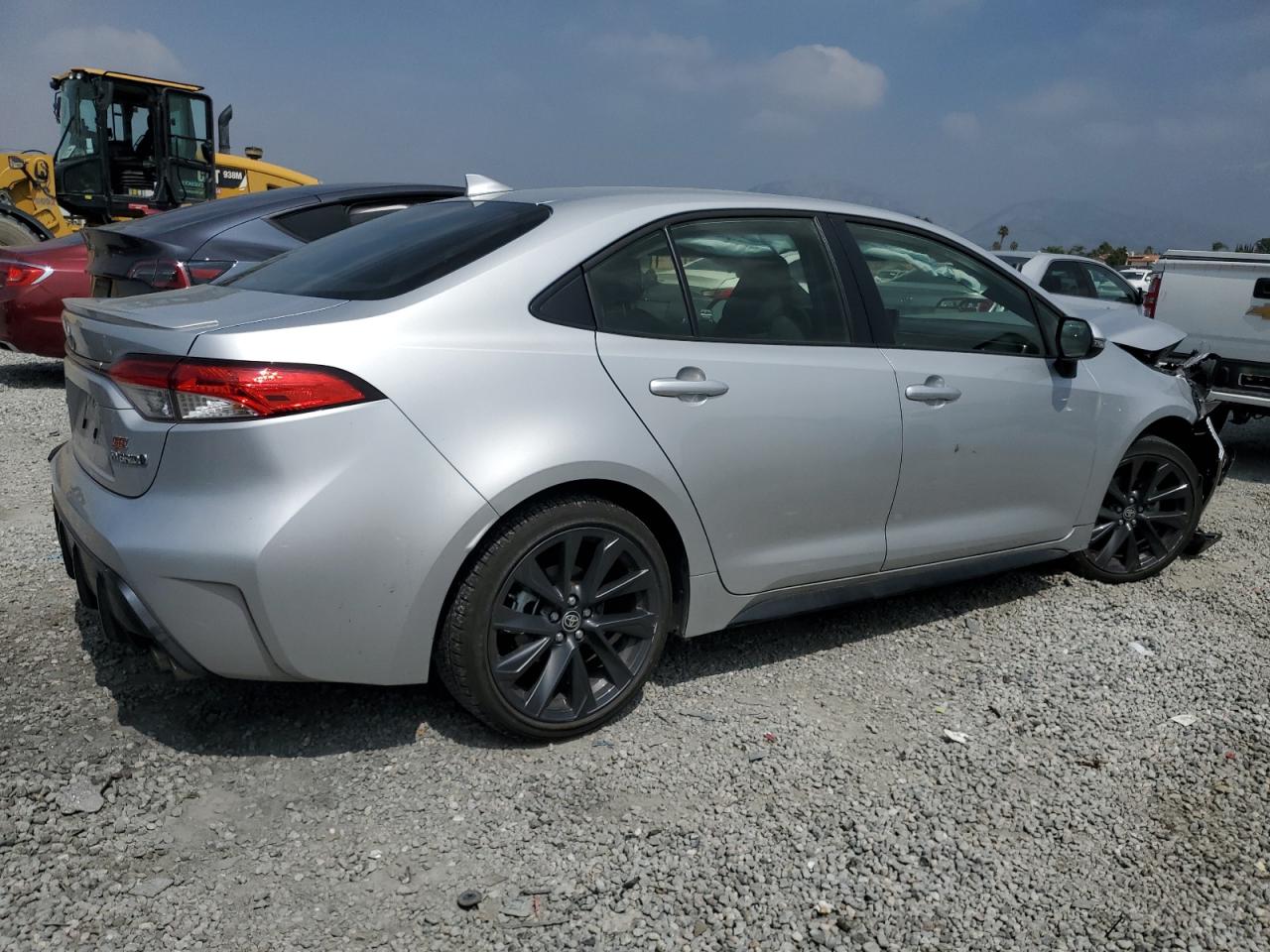 2024 TOYOTA COROLLA LE photo 3