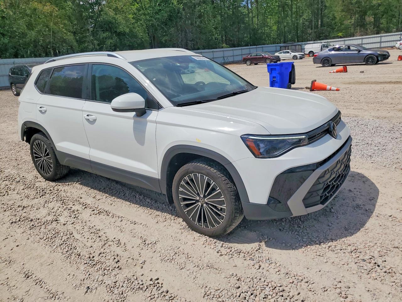 2025 VOLKSWAGEN TAOS SE photo 10