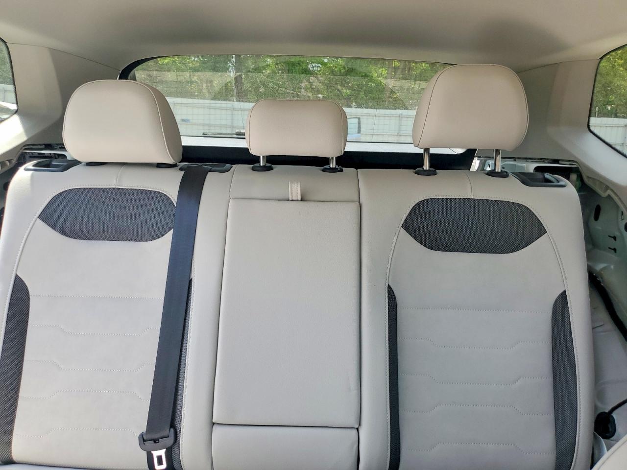 2025 VOLKSWAGEN TAOS SE photo 28