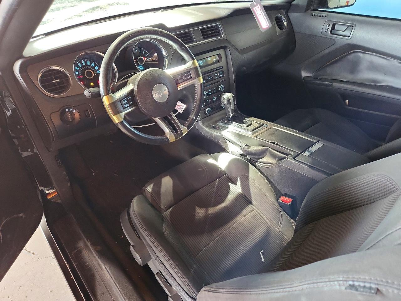 2014 FORD MUSTANG photo 22