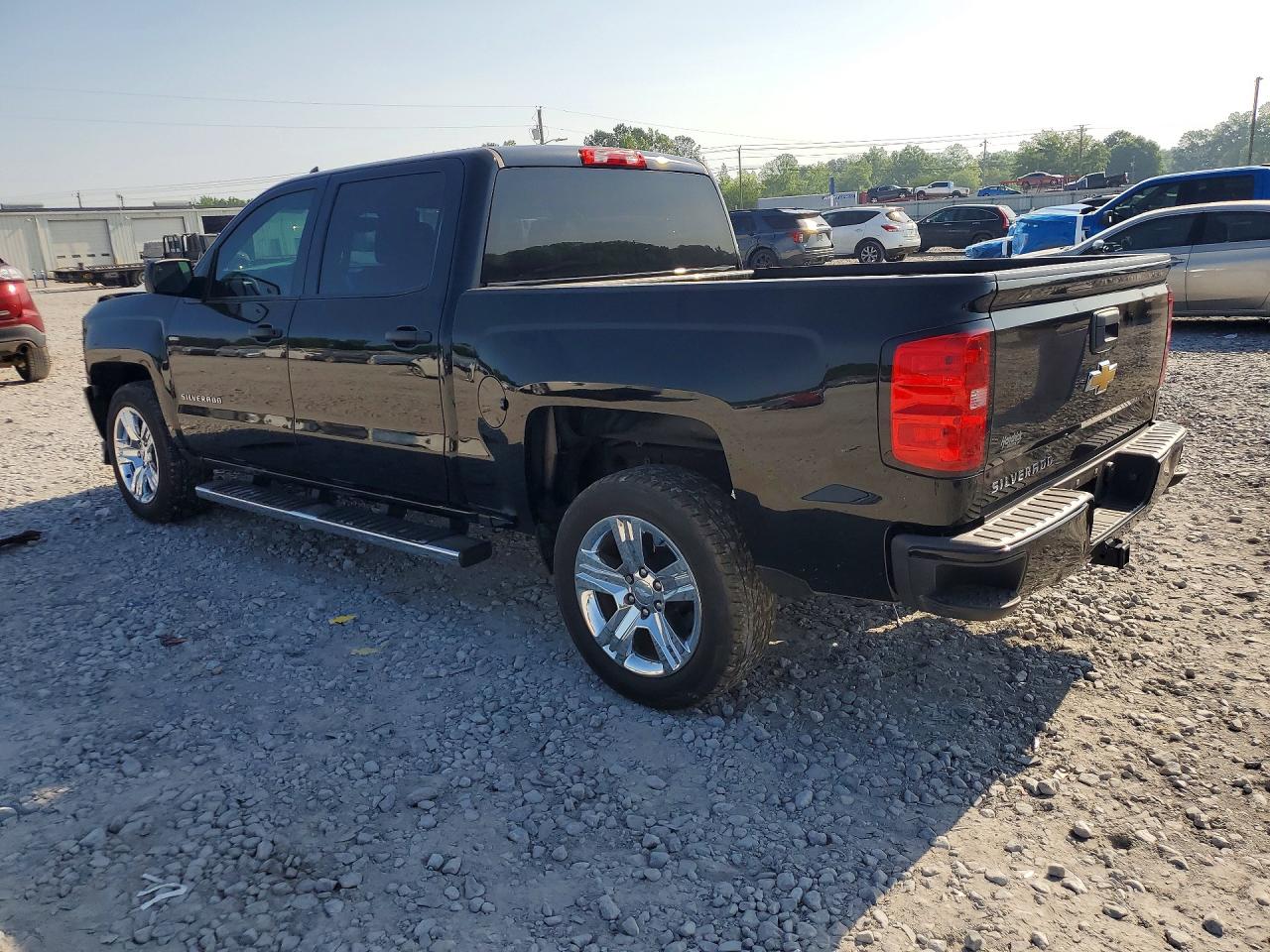 2018 CHEVROLET SILVERADO C1500 CUSTOM photo 3