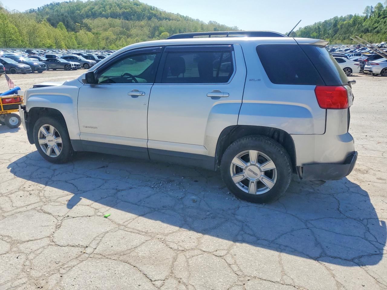 2013 GMC TERRAIN SLE photo 4