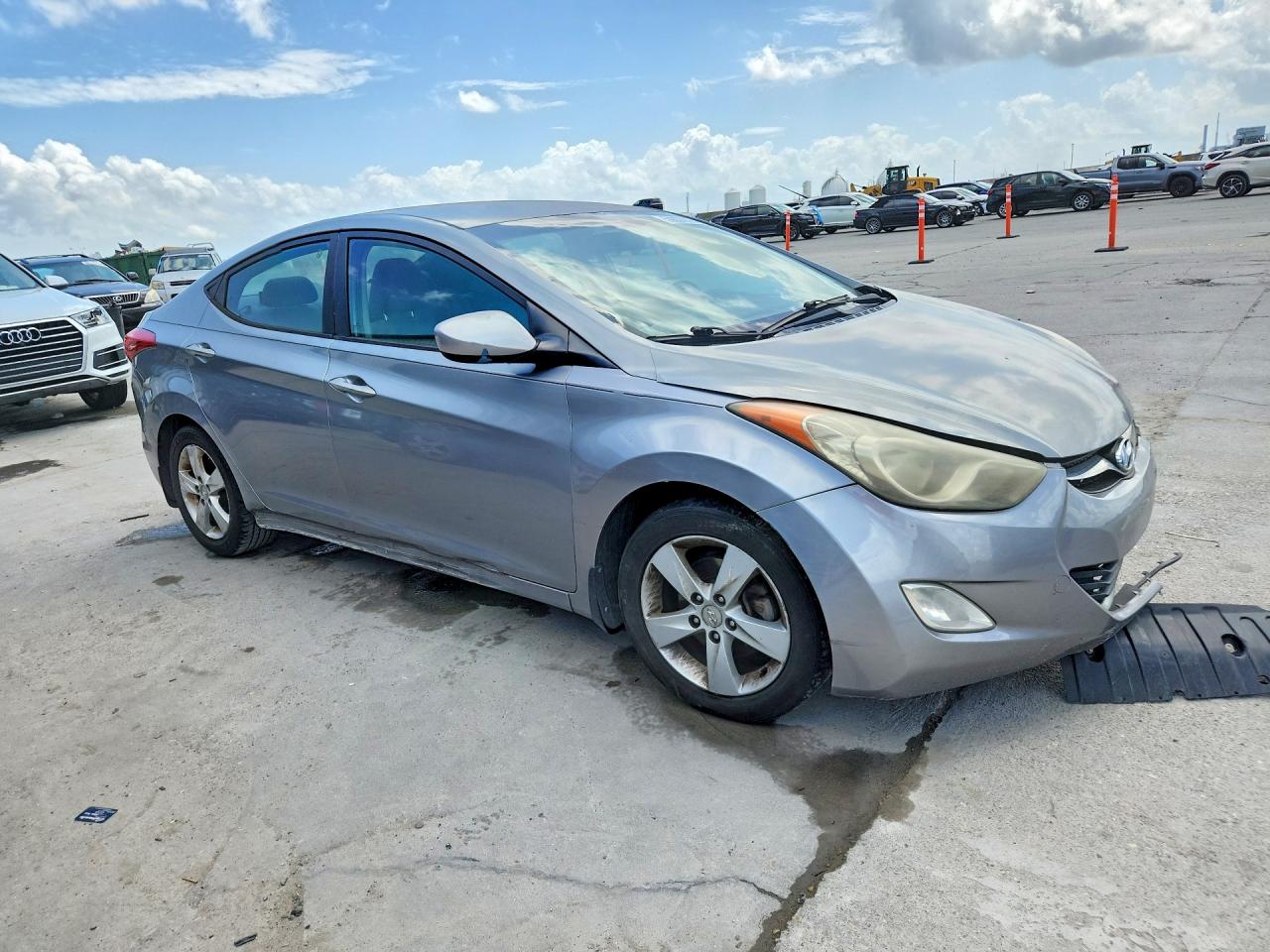 2013 HYUNDAI ELANTRA GLS photo 4