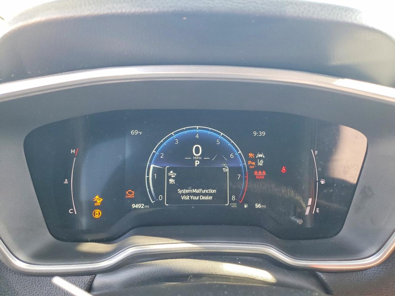 2025 TOYOTA COROLLA CROSS XLE photo 17