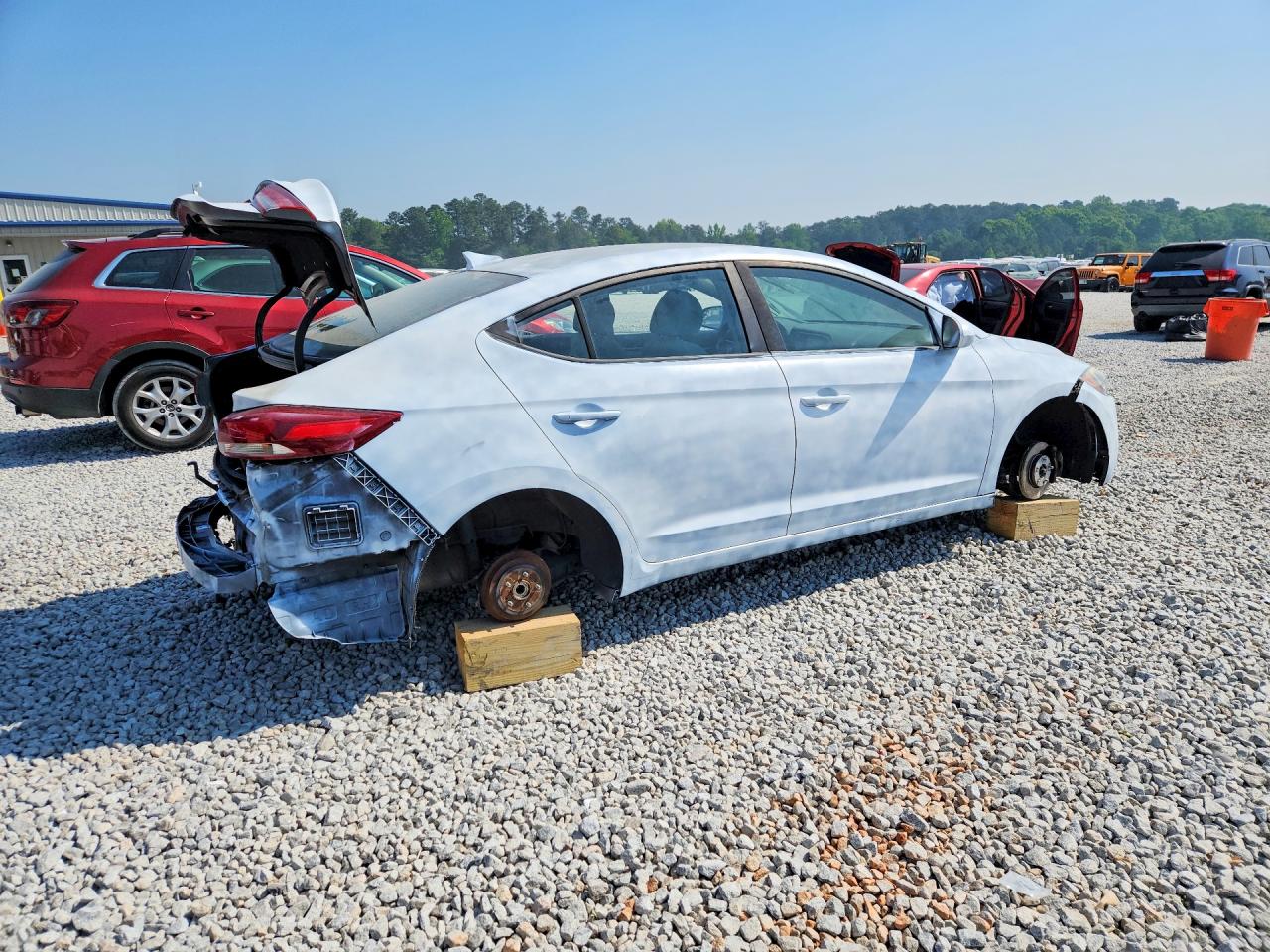 2017 HYUNDAI ELANTRA SE photo 5
