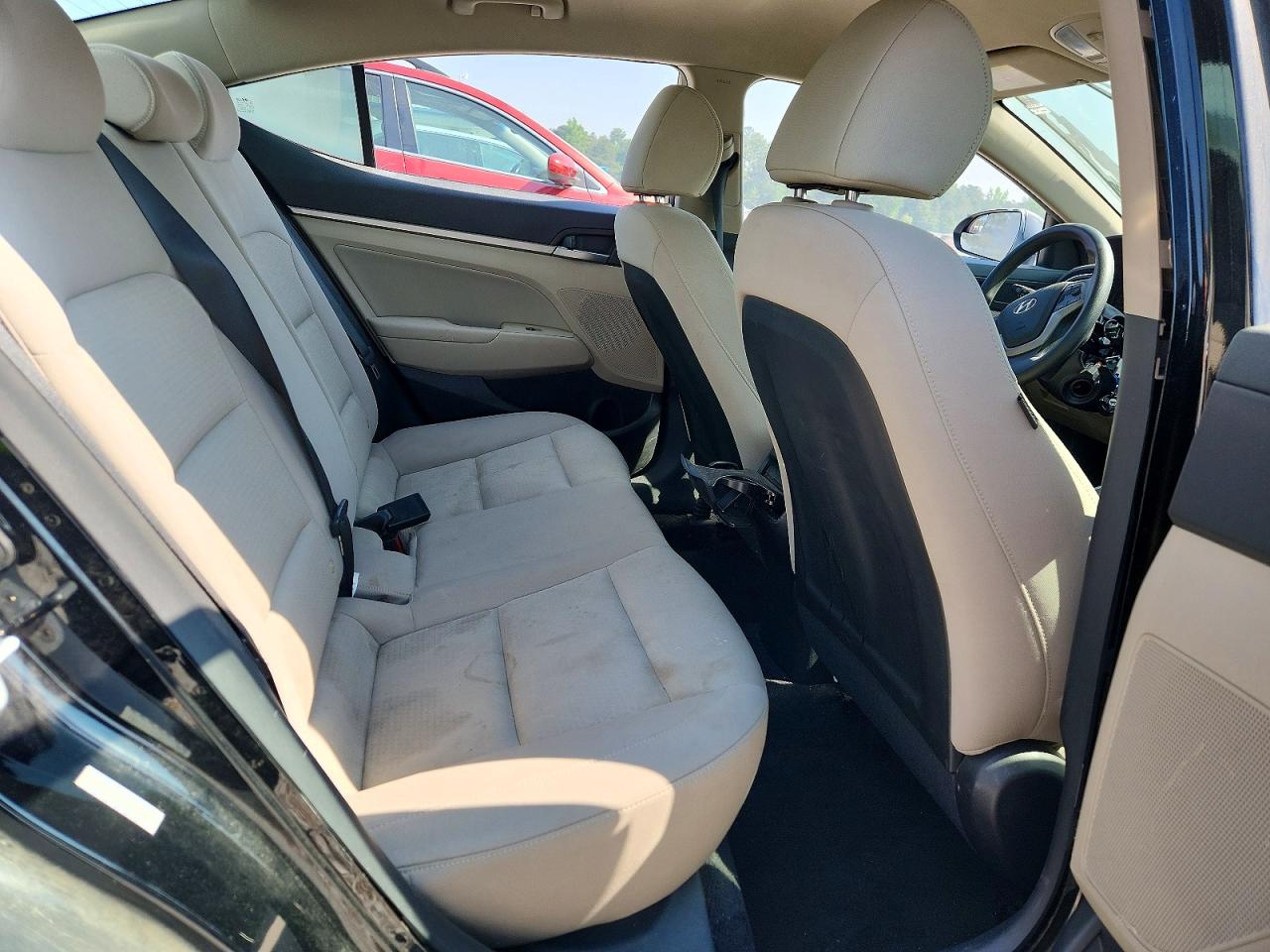 2017 HYUNDAI ELANTRA SE photo 19