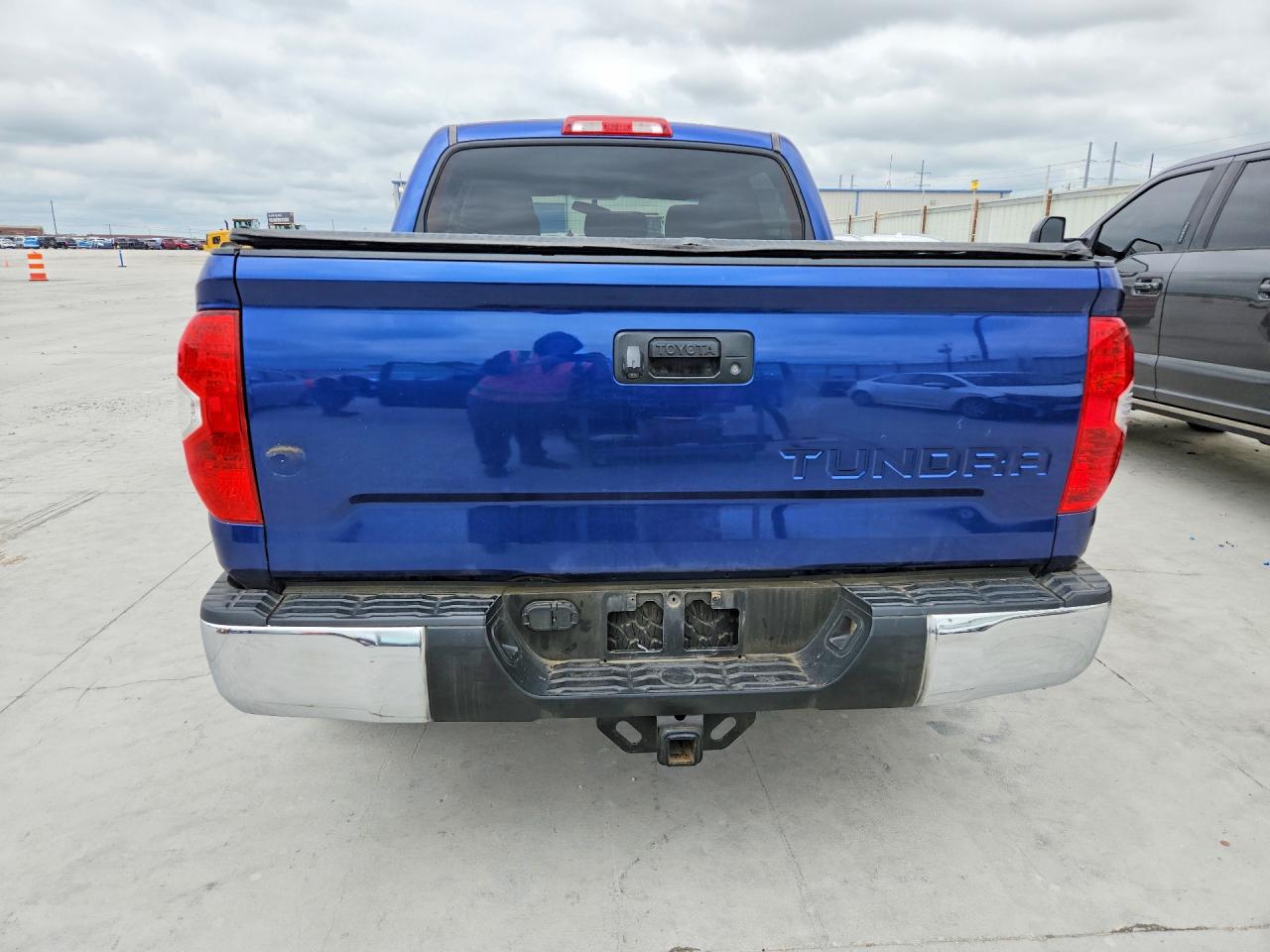 2014 TOYOTA TUNDRA CREWMAX SR5 photo 16