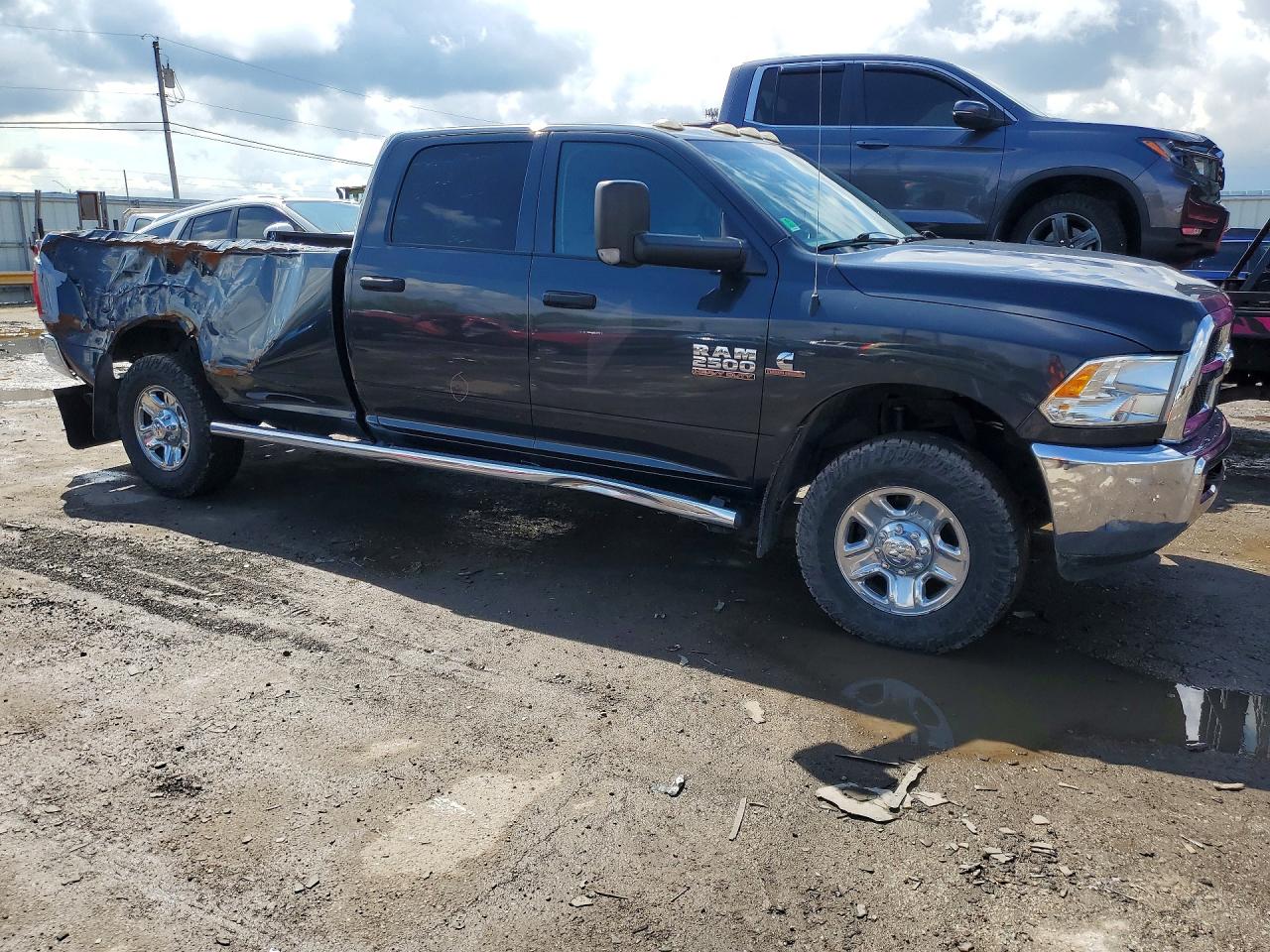 2018 RAM 2500 ST photo 4