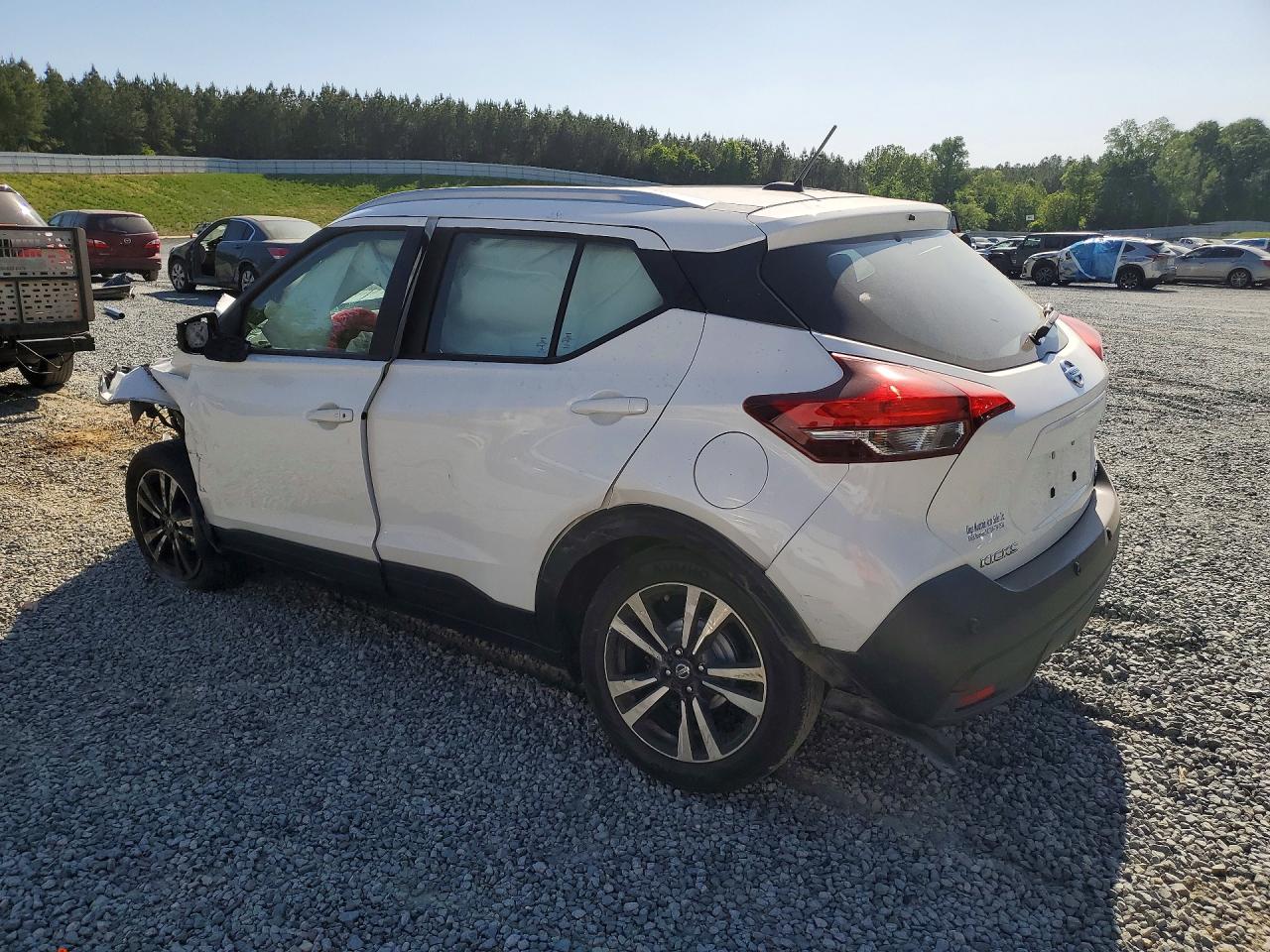 2020 NISSAN KICKS SV photo 4