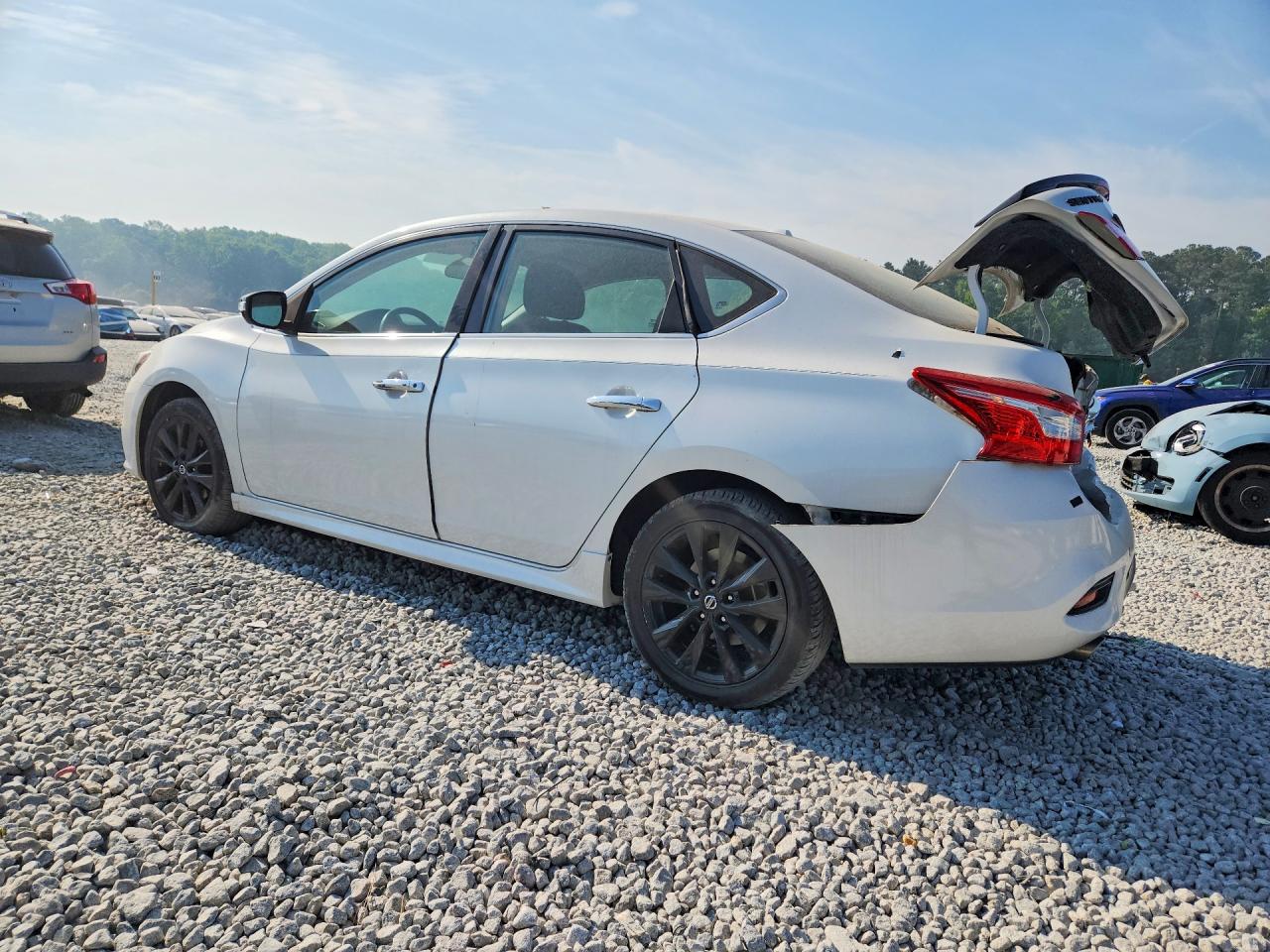 2018 NISSAN SENTRA SR photo 4