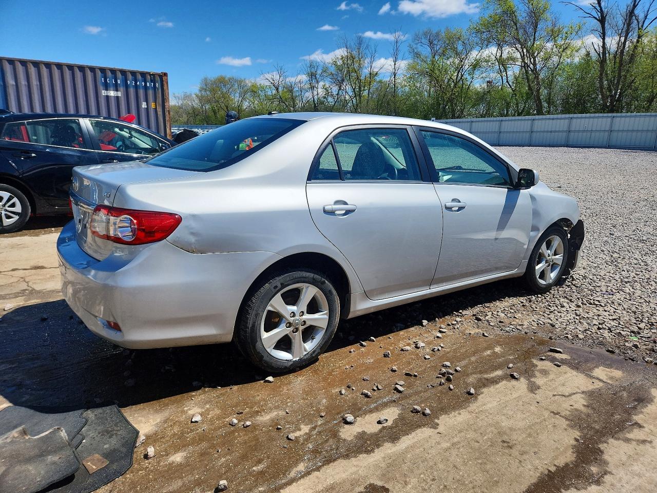 2013 TOYOTA COROLLA LE photo 5