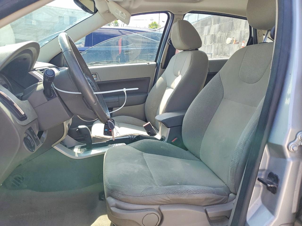 2009 FORD FOCUS SES photo 7
