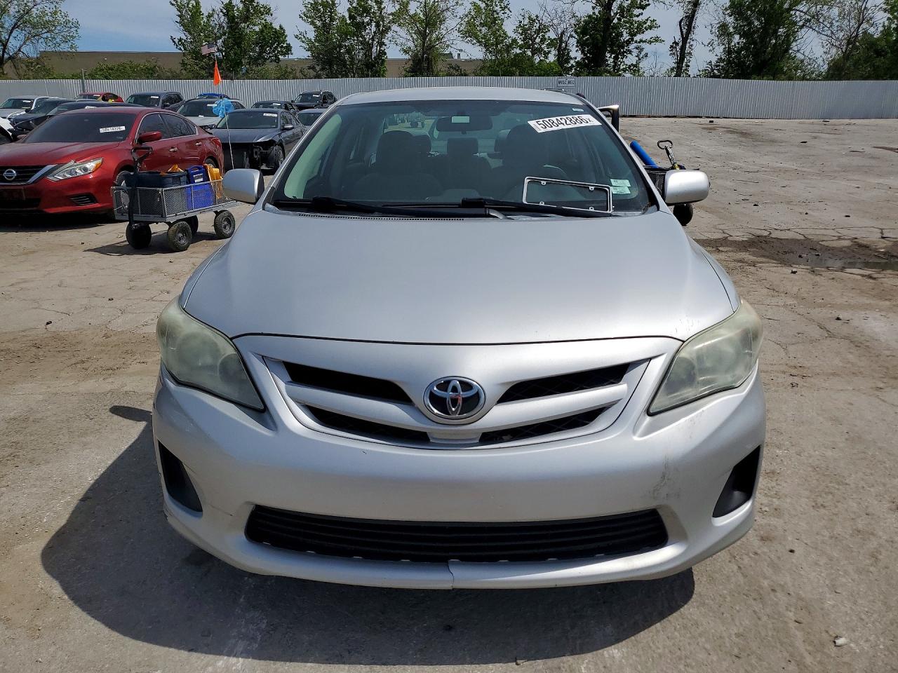 2013 TOYOTA COROLLA L photo 9