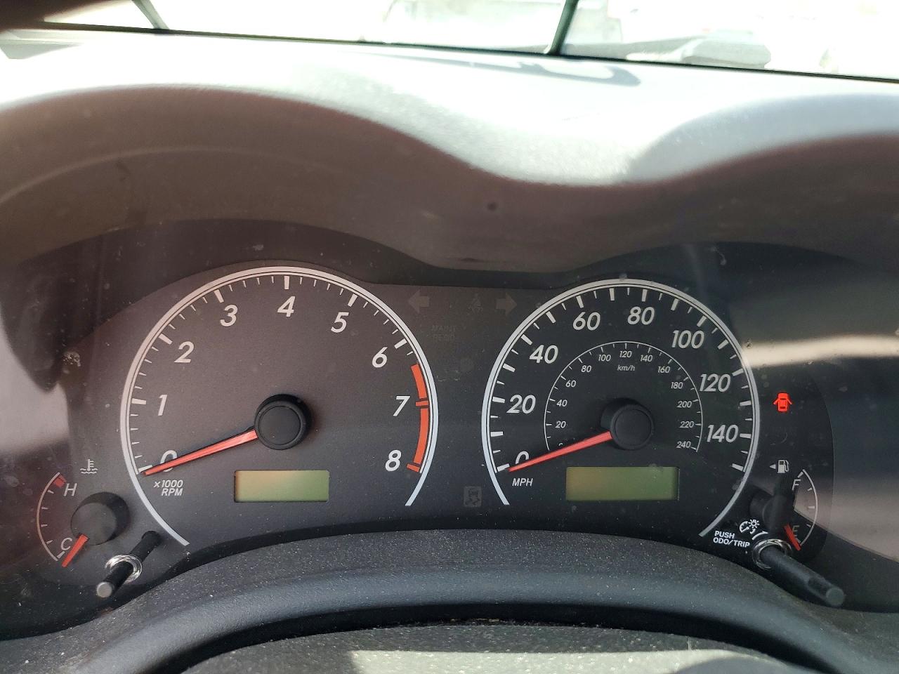 2013 TOYOTA COROLLA L photo 17