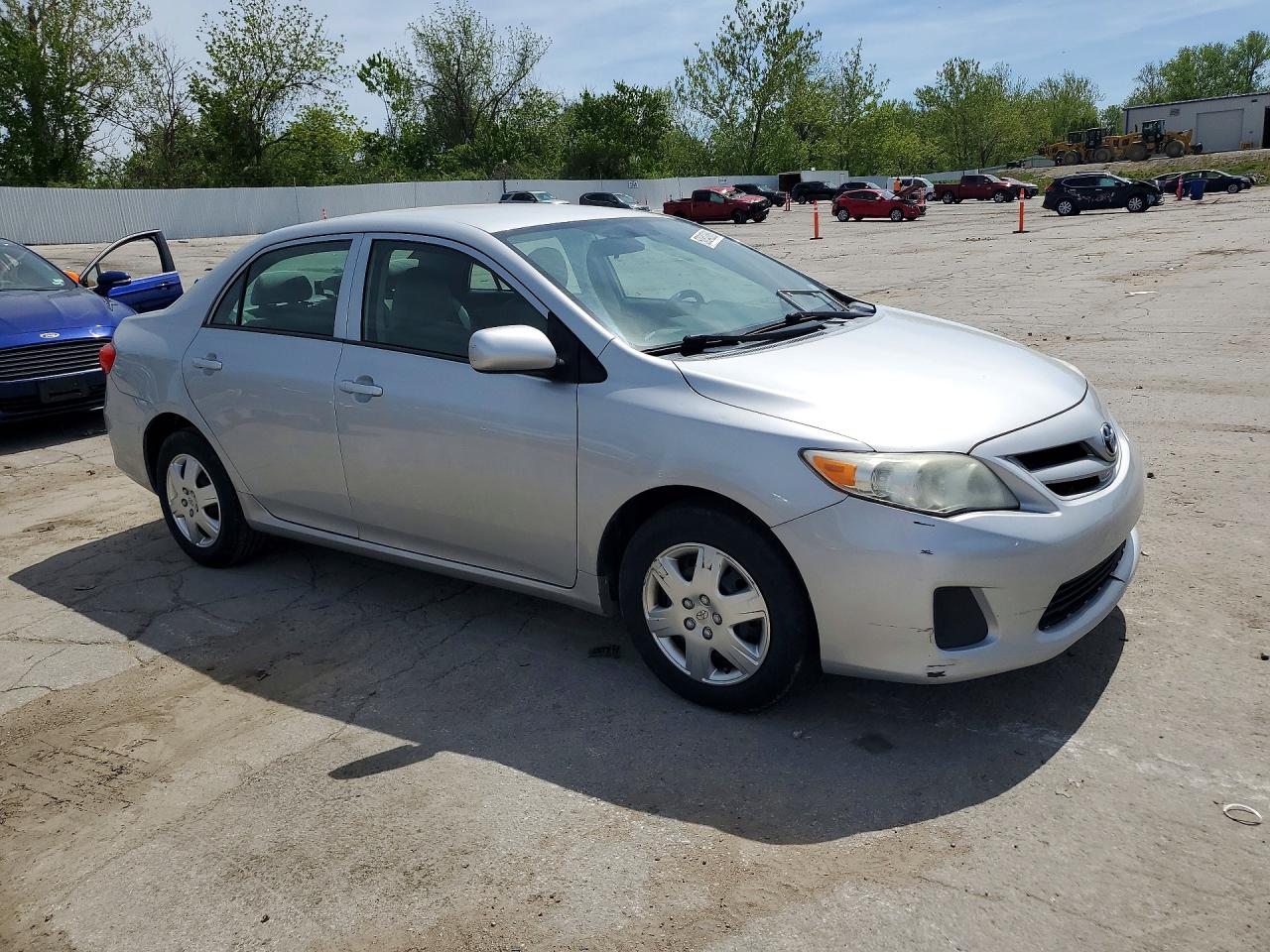 2013 TOYOTA COROLLA L photo 7
