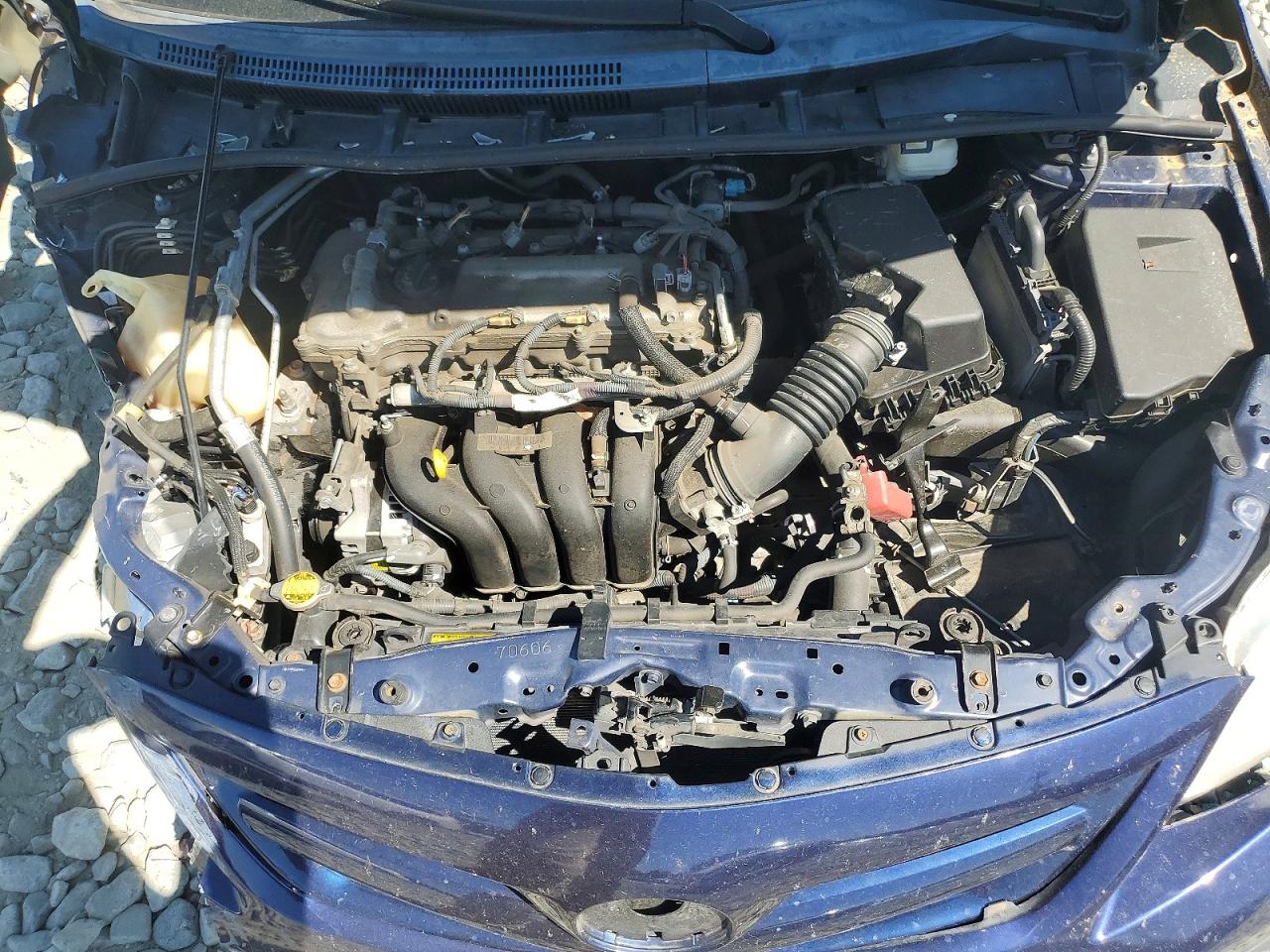 2013 TOYOTA COROLLA L photo 11