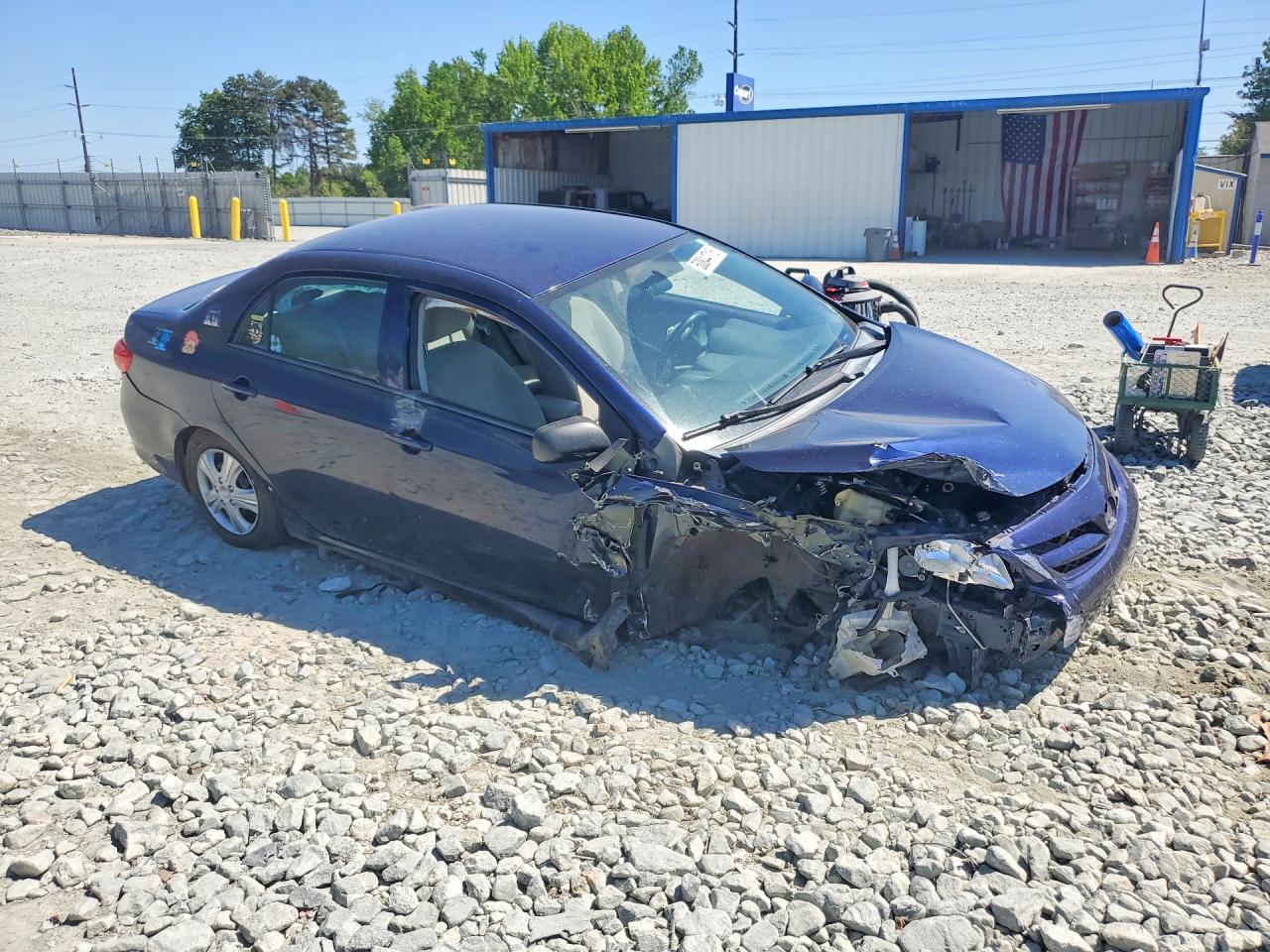 2013 TOYOTA COROLLA L photo 4