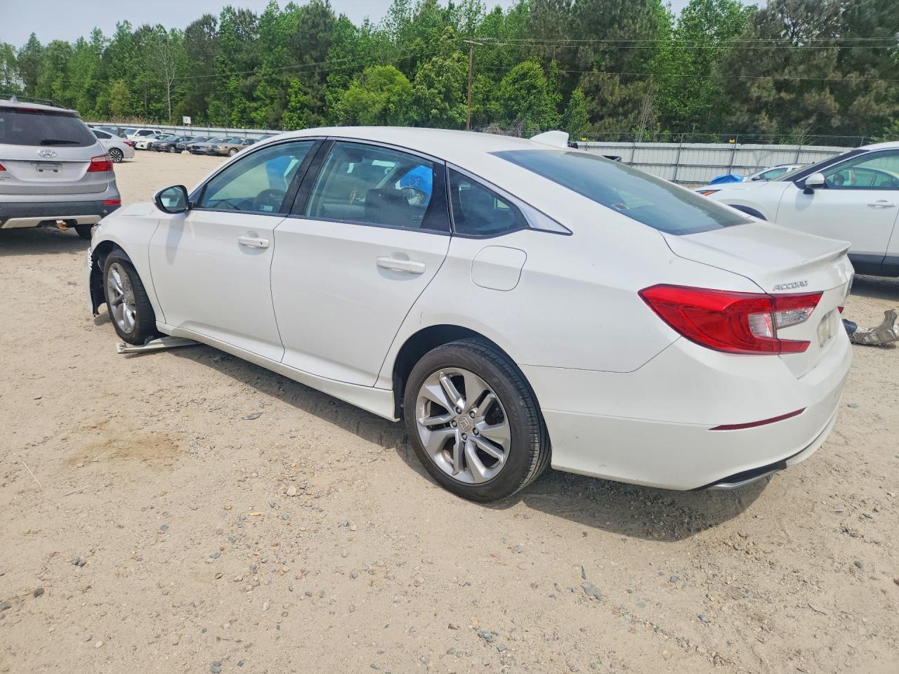 2018 HONDA ACCORD LX photo 3