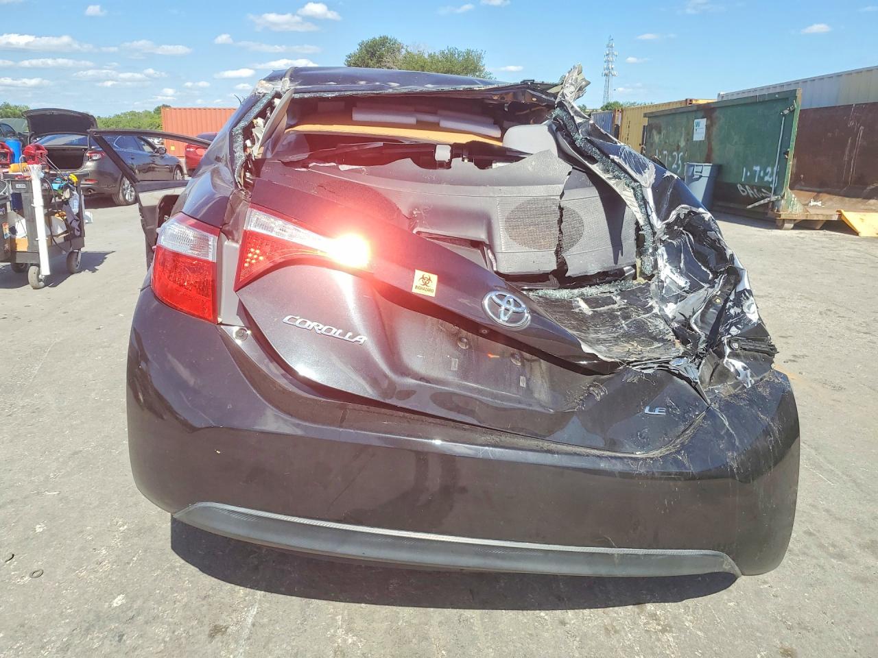 2014 TOYOTA COROLLA LE photo 11