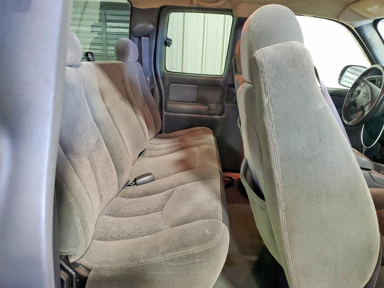 2004 CHEVROLET SILVERADO K1500 photo 19