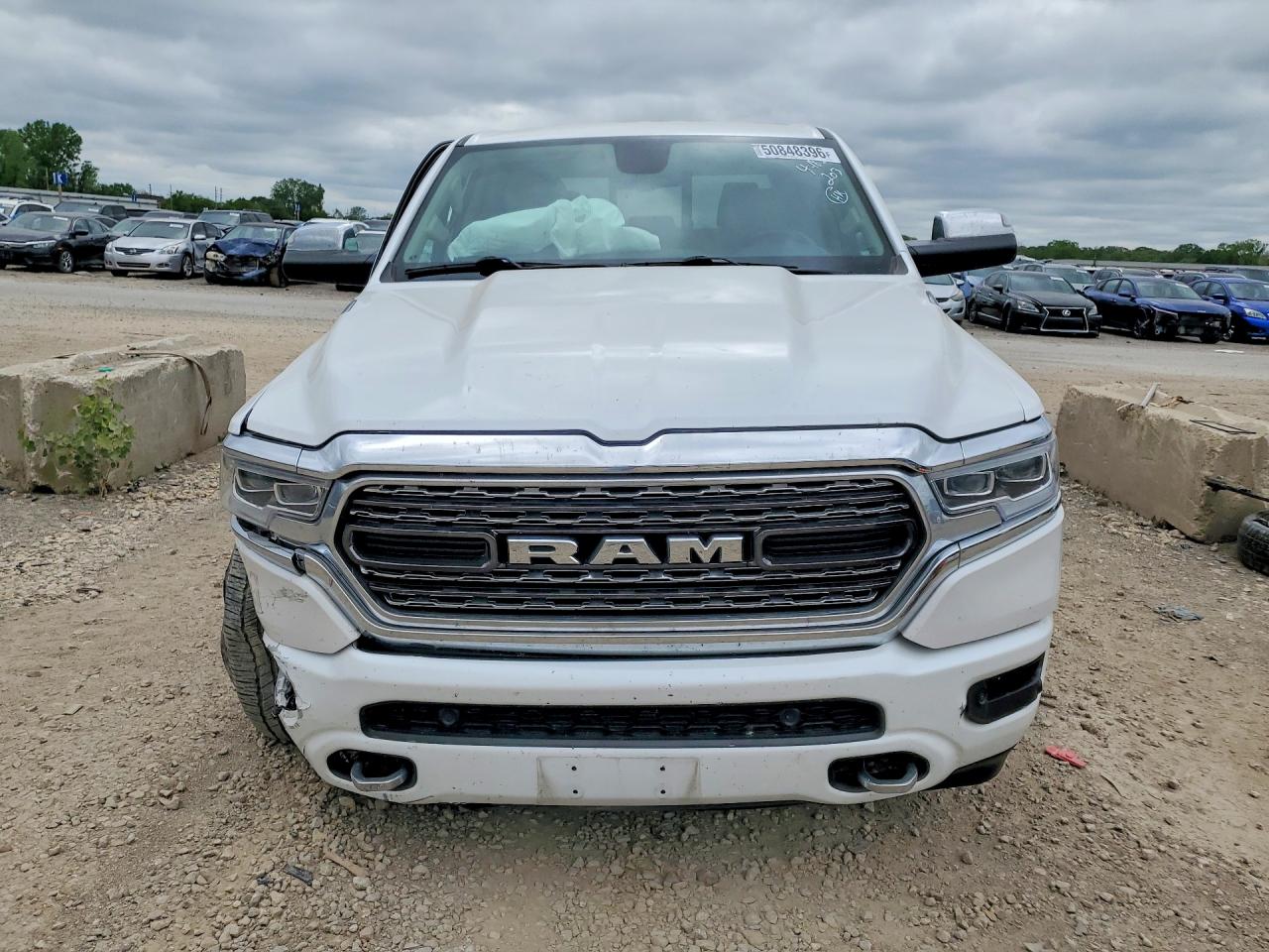 2019 RAM 1500 LIMITED photo 9