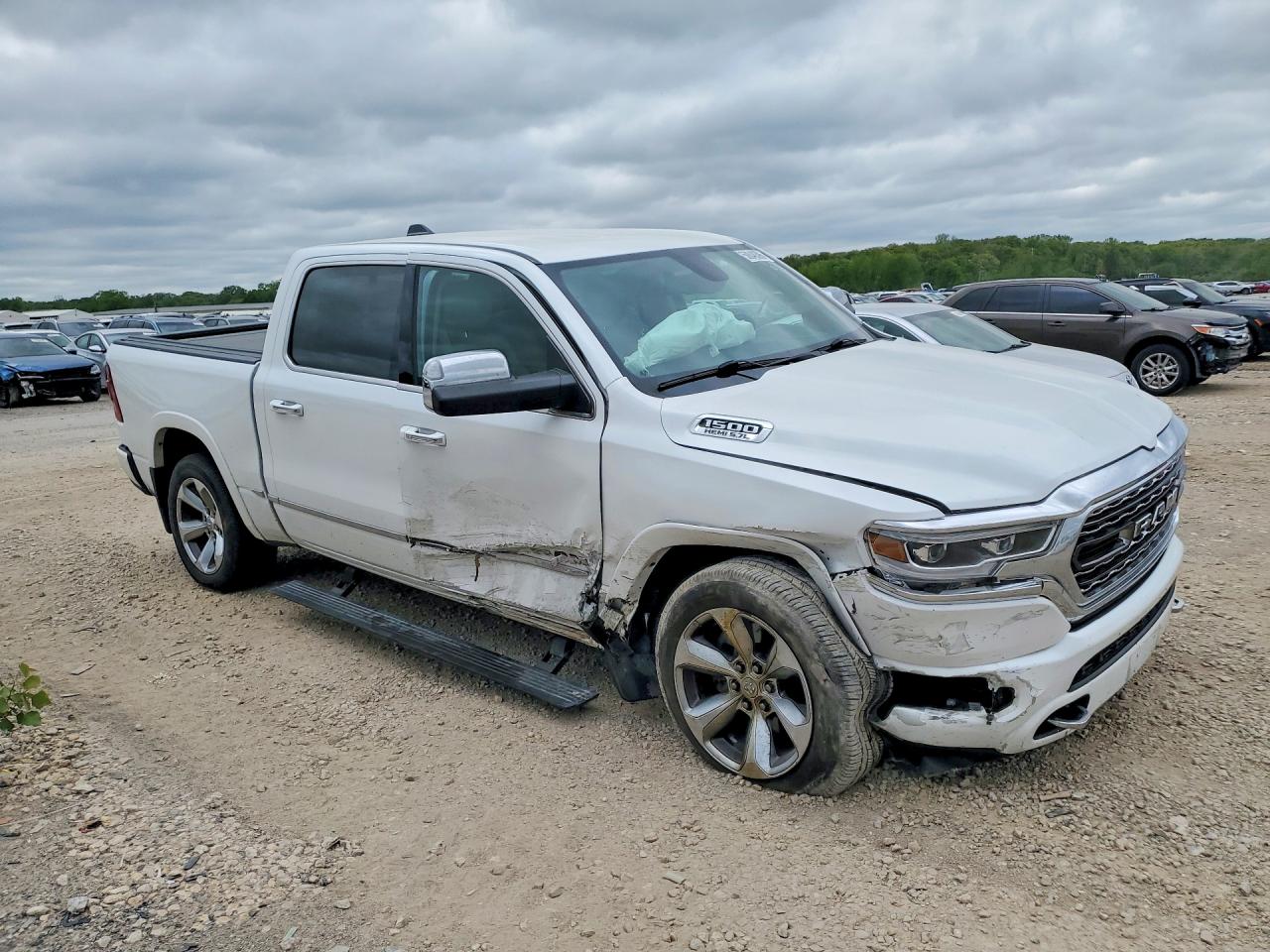 2019 RAM 1500 LIMITED photo 7