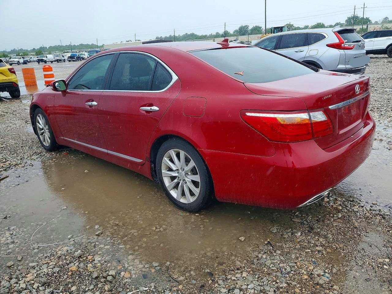 2012 LEXUS LS 460 photo 3