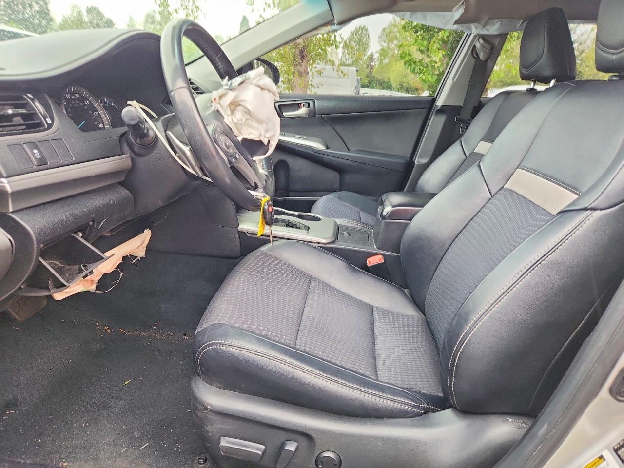 2013 TOYOTA CAMRY SE photo 13