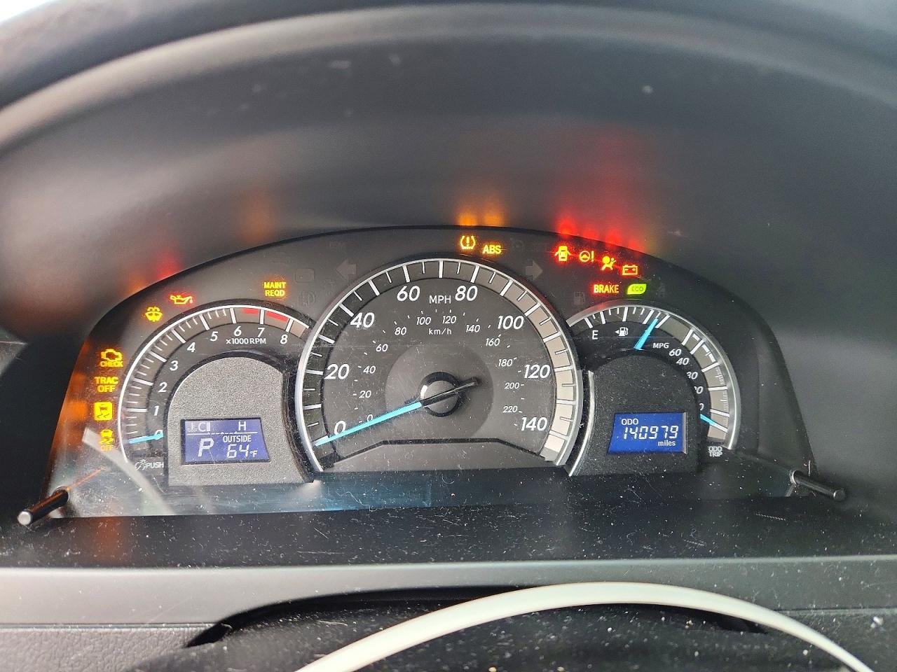 2013 TOYOTA CAMRY SE photo 17