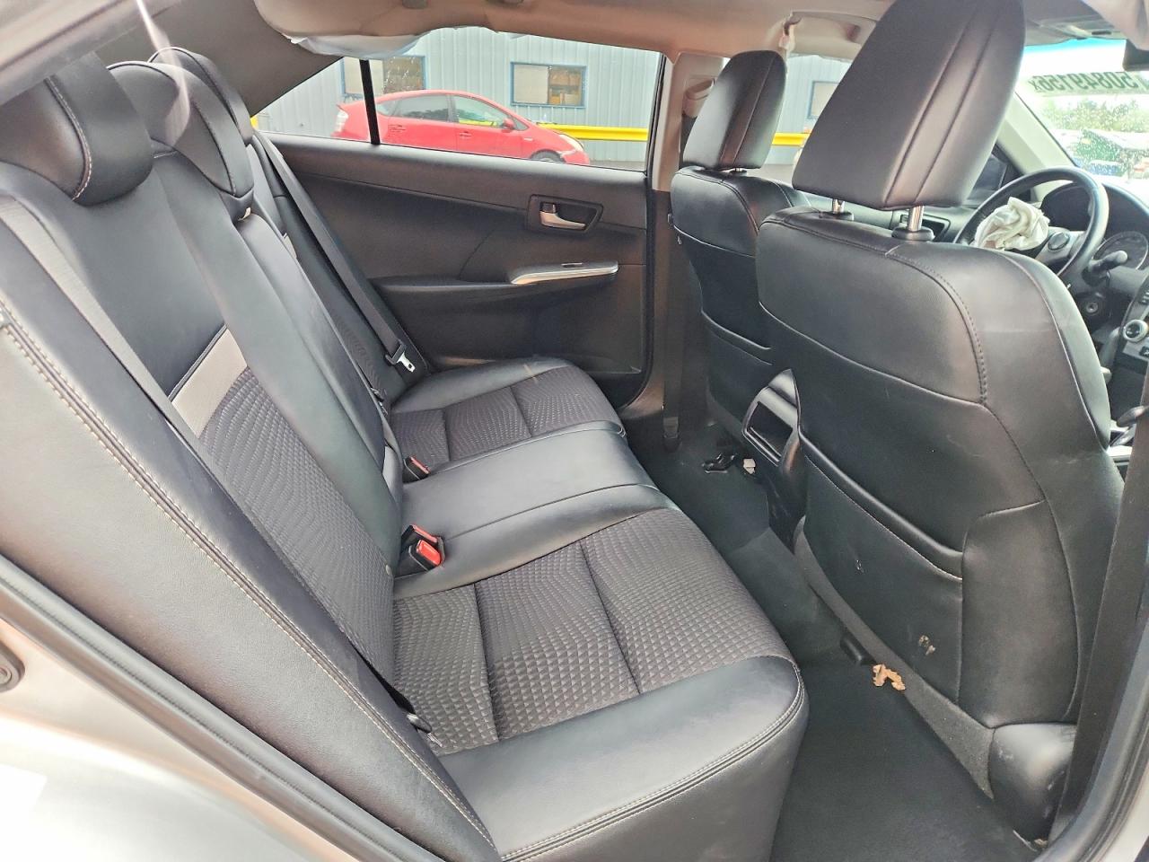 2013 TOYOTA CAMRY SE photo 19