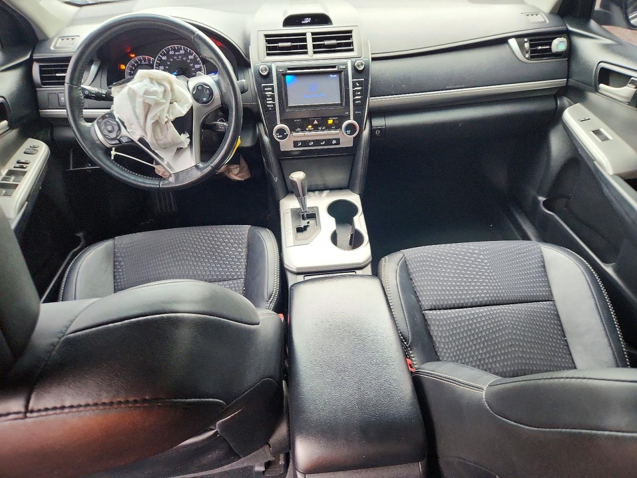 2013 TOYOTA CAMRY SE photo 15