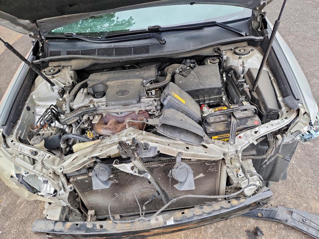 2013 TOYOTA CAMRY SE photo 21
