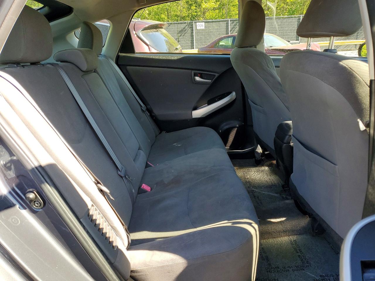 2014 TOYOTA PRIUS ONE photo 19