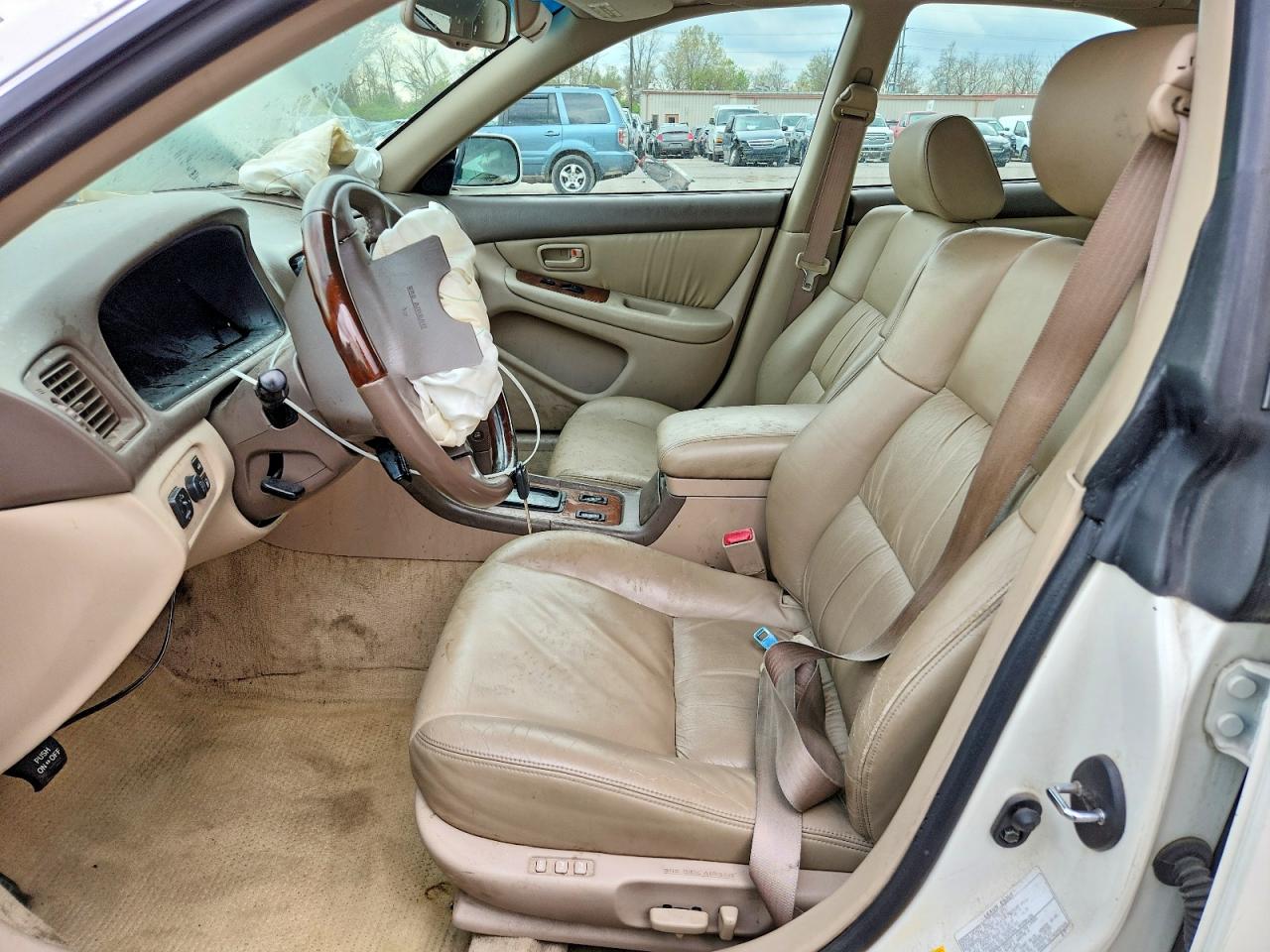 2001 LEXUS ES 300 photo 13