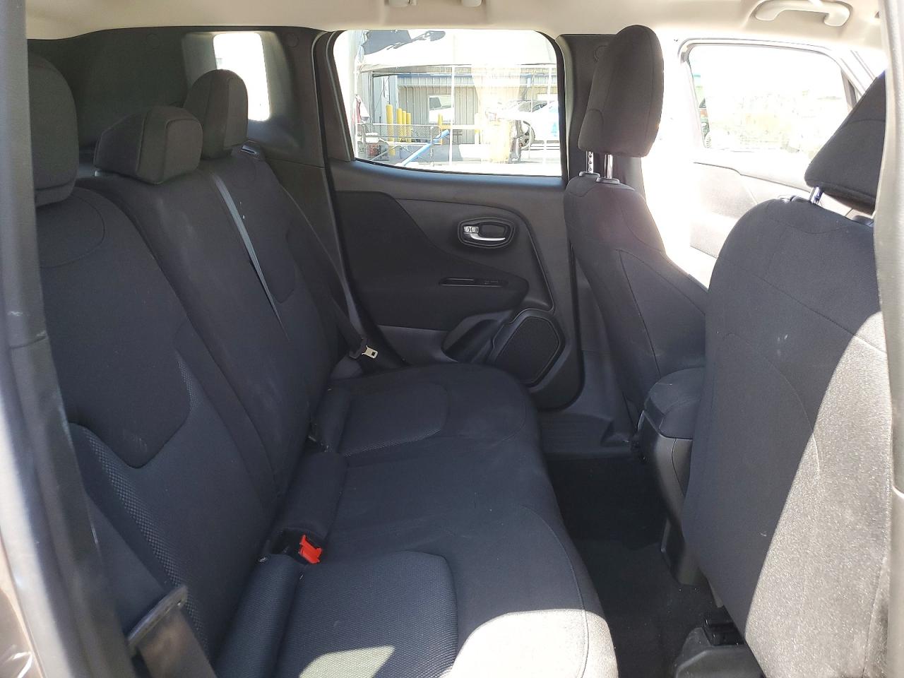 2020 JEEP RENEGADE SPORT photo 11
