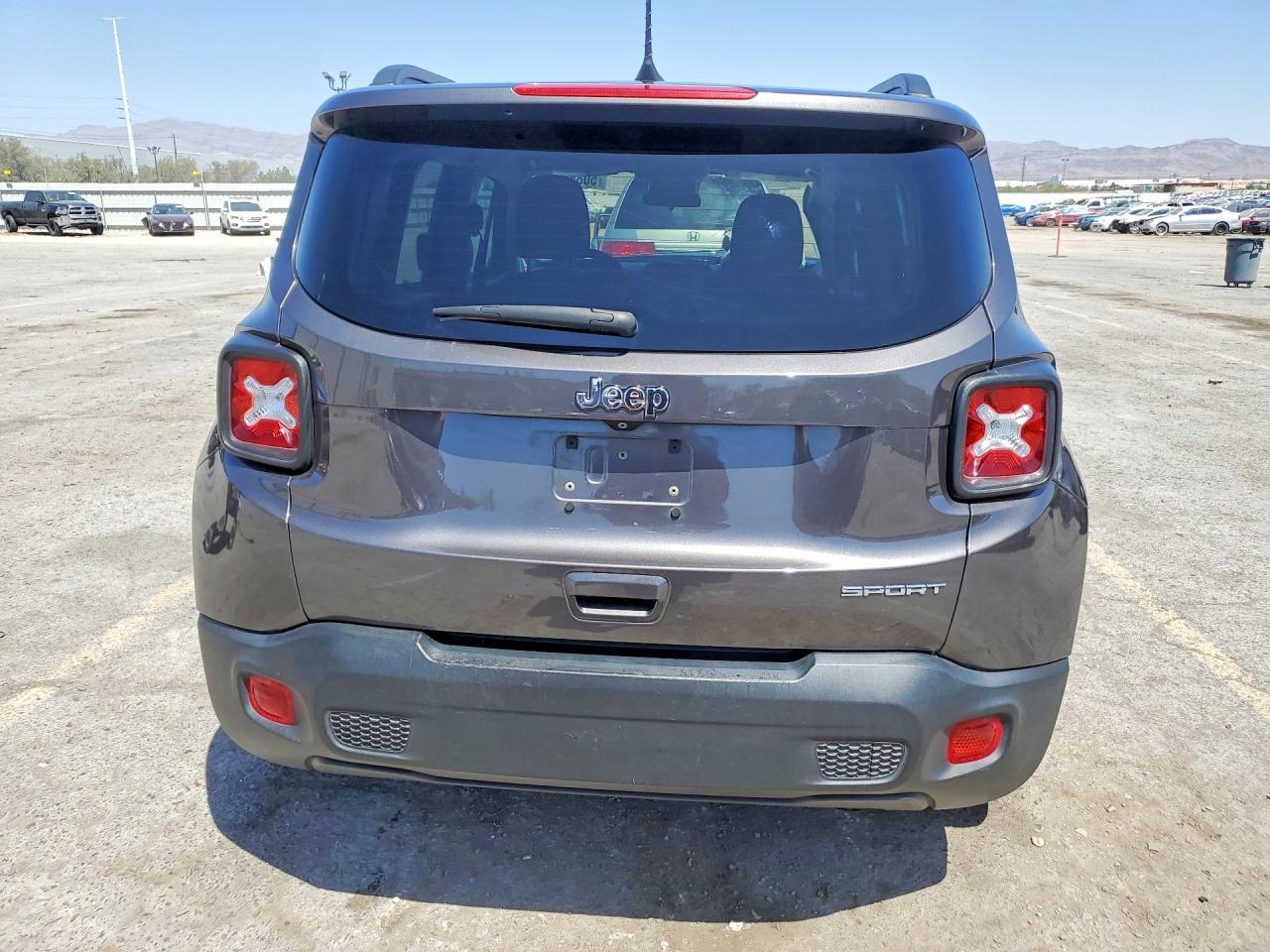 2020 JEEP RENEGADE SPORT photo 6