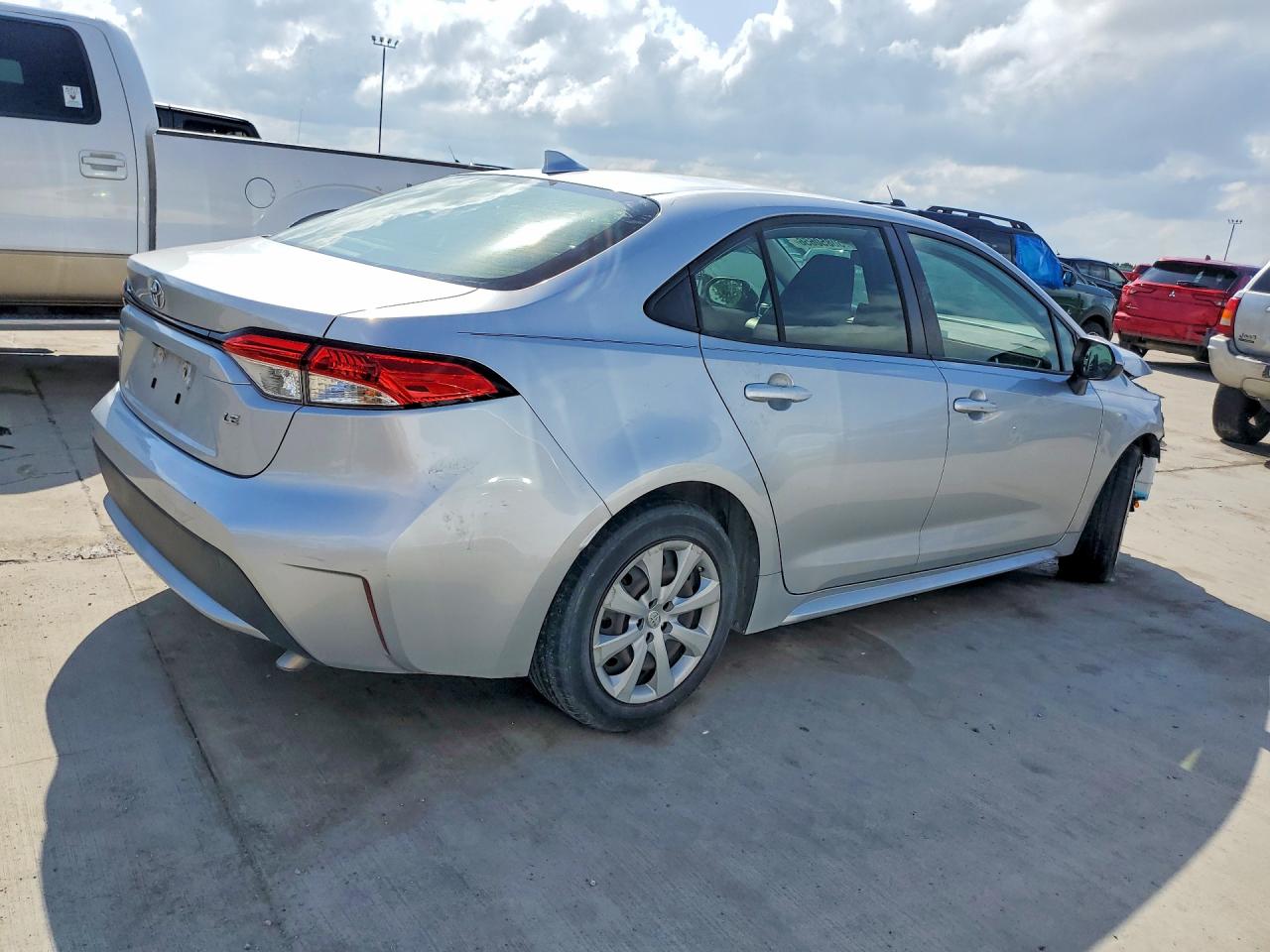 2021 TOYOTA COROLLA LE photo 5