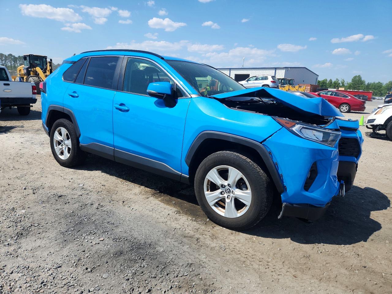 2019 TOYOTA RAV4 XLE photo 4