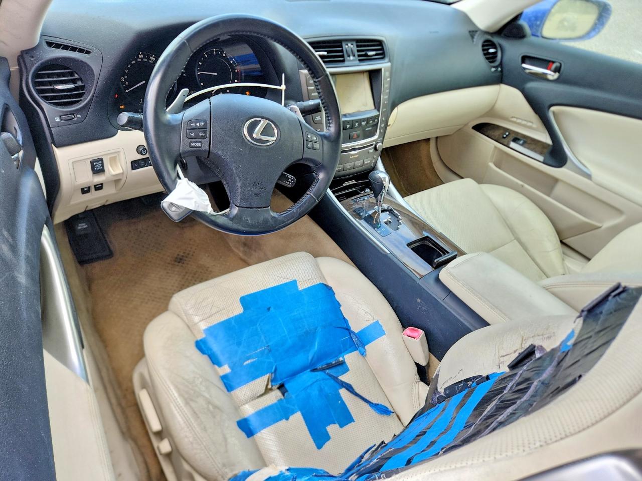 2010 LEXUS IS 250 photo 15