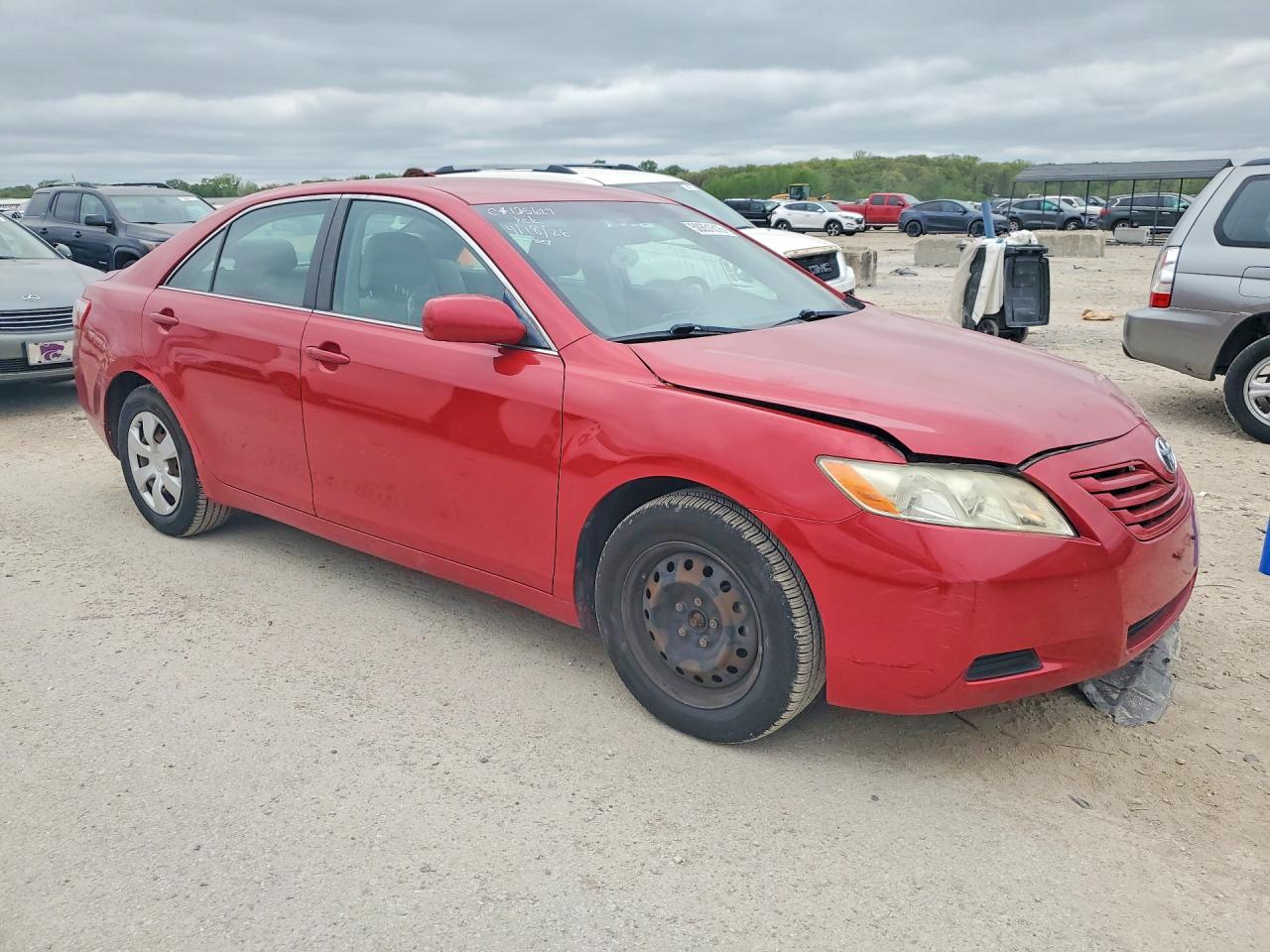 2009 TOYOTA CAMRY LE photo 4