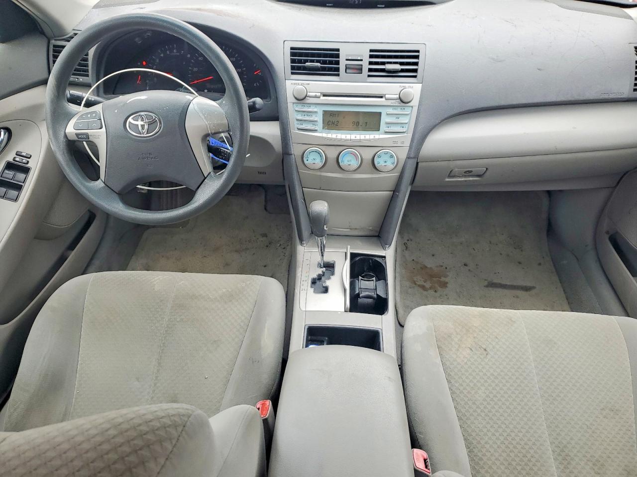2009 TOYOTA CAMRY LE photo 8