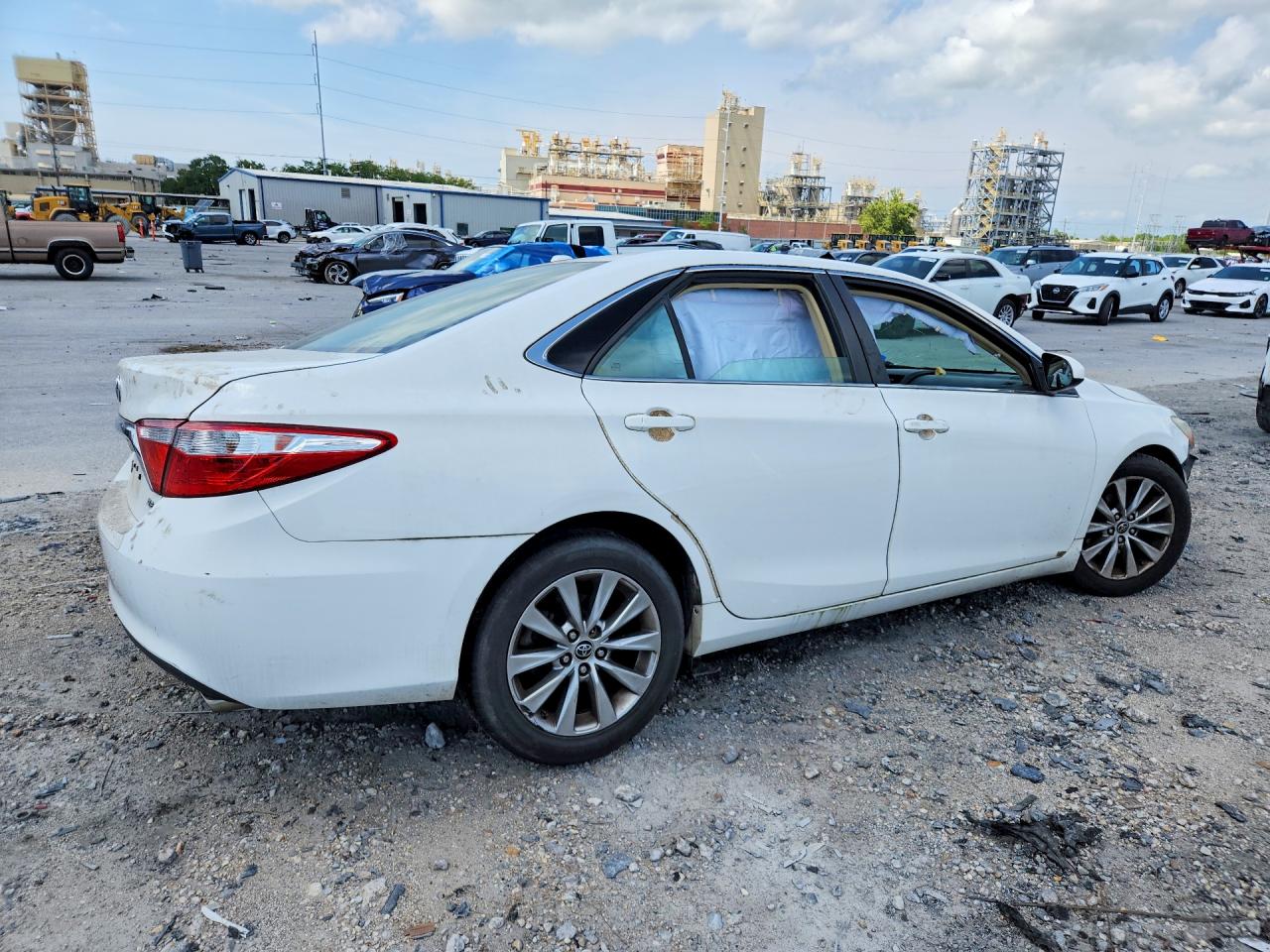 2015 TOYOTA CAMRY XLE V6 photo 7