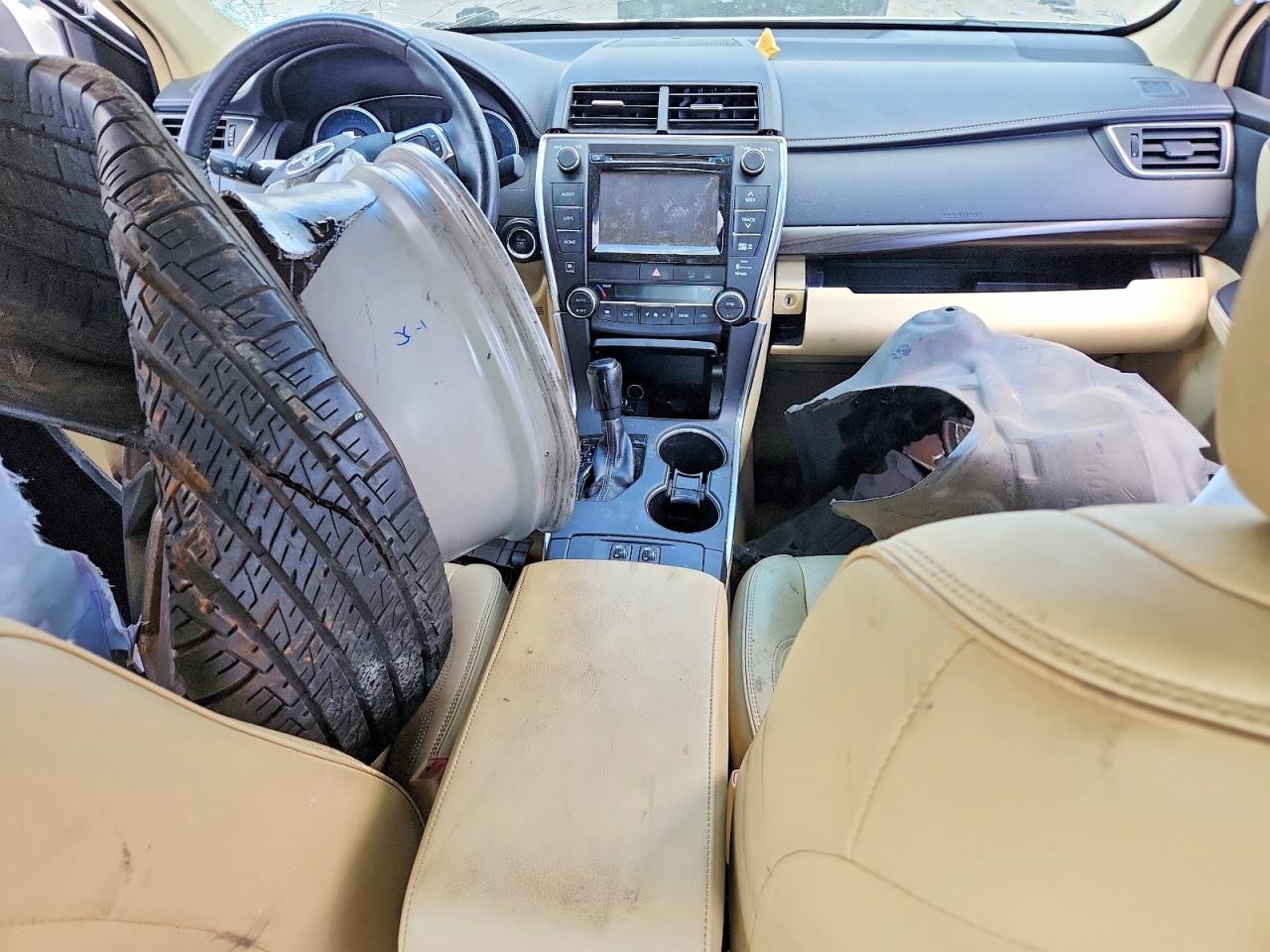 2015 TOYOTA CAMRY XLE V6 photo 22