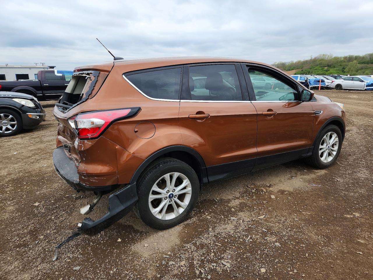 2017 FORD ESCAPE SE photo 7