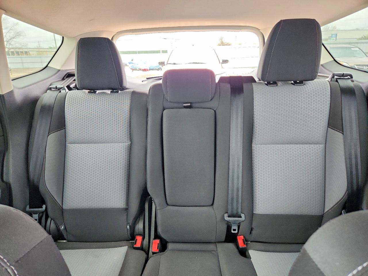 2017 FORD ESCAPE SE photo 28