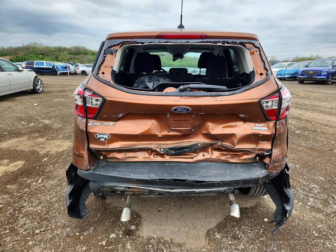 2017 FORD ESCAPE SE photo 16