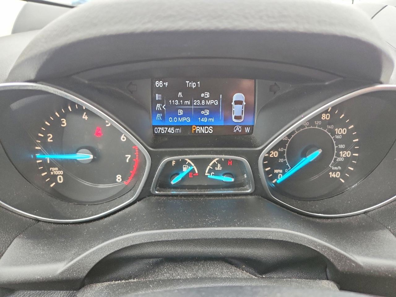 2017 FORD ESCAPE SE photo 25