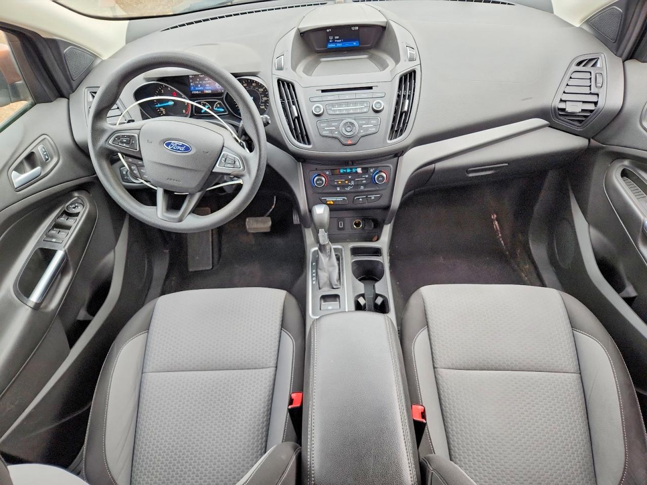 2017 FORD ESCAPE SE photo 22